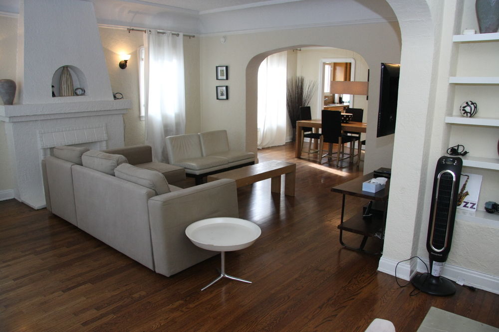 West Hollywood Vintage Vacation Apt. Los Angeles