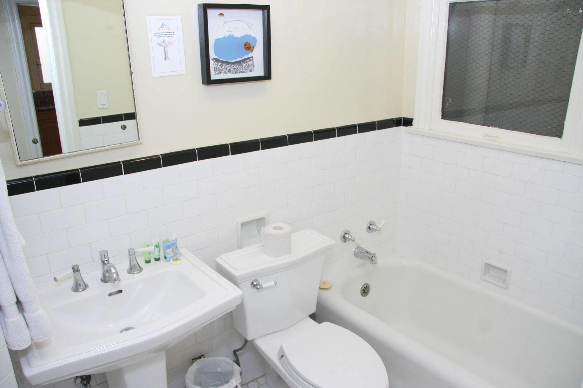 West Hollywood Vintage Vacation Apt. Apartment Los Angeles