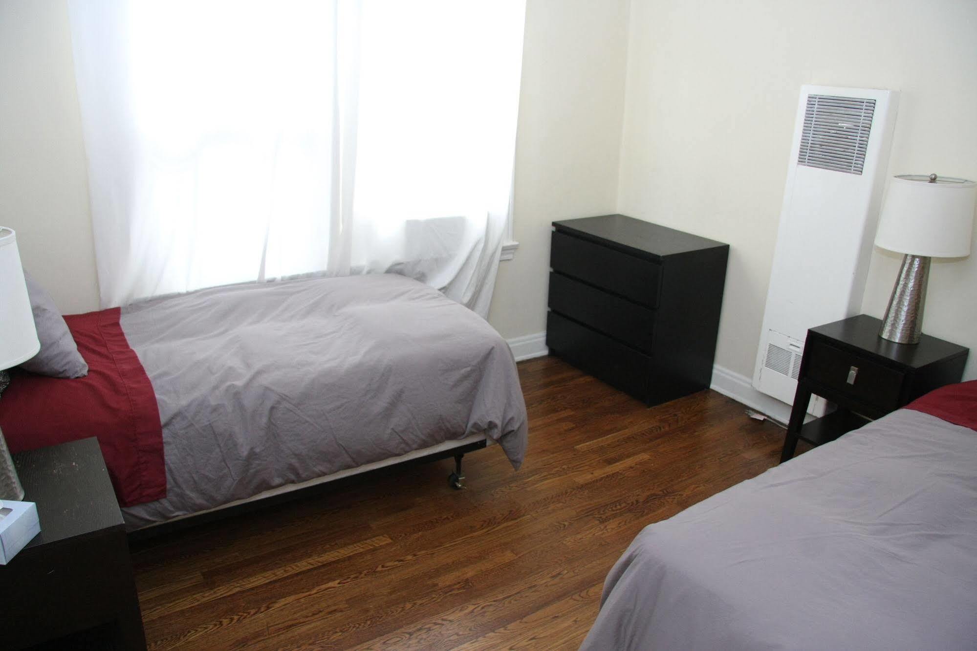 West Hollywood Vintage Vacation Apt. Los Angeles